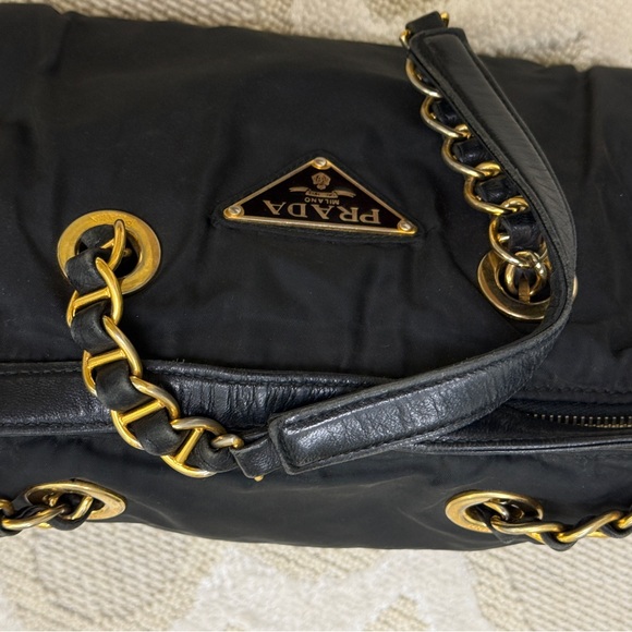 💎 PRADA - Black Nylon Tessuto Chain Handle Bag - Picture 7 of 16